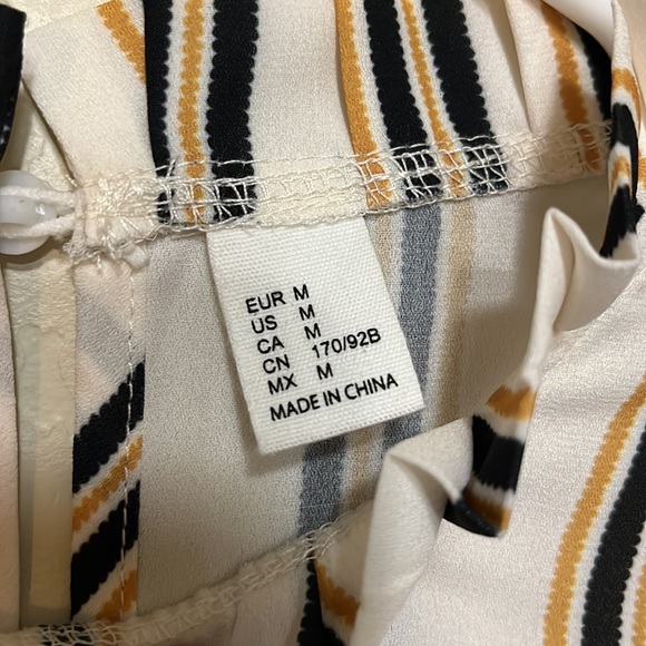 Striped Blouse with Ruffled Collar - Picture 3 of 3